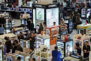 AlfaPeople Top 3 Reasons Retailers Should Take An Omni Channel Approach In Store and Online 1440x960 1