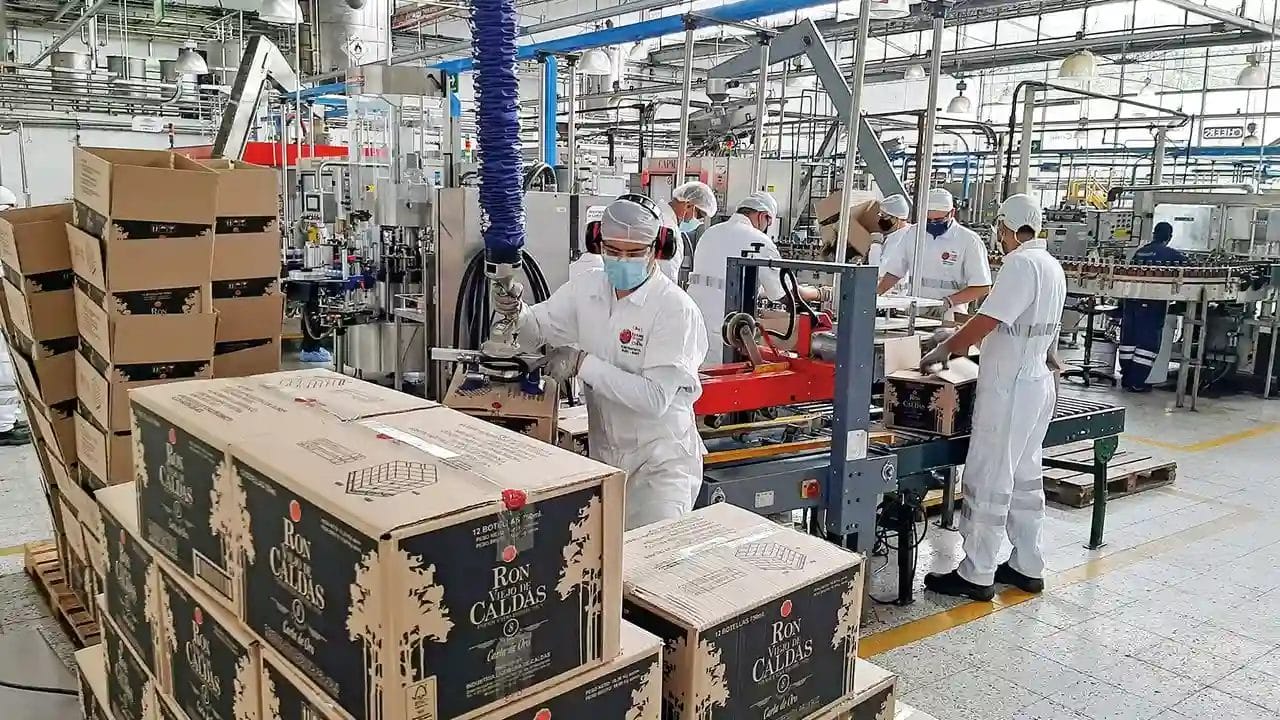 foto industria licorera de caldas