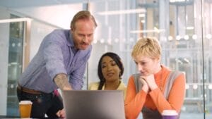 Video - How to empower employees with Microsoft Dynamics 365 Human Resources